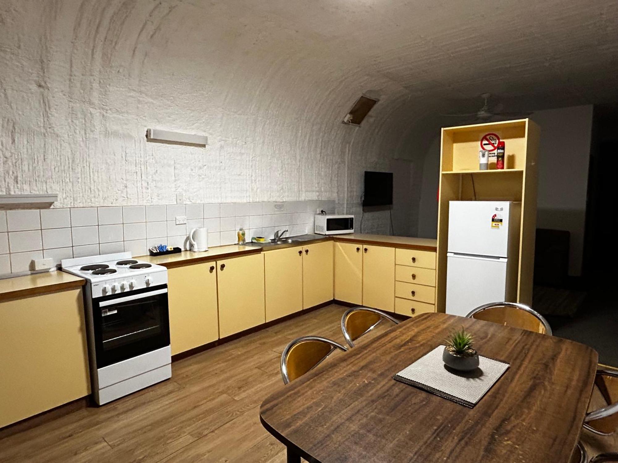 Desert View Apartments Coober Pedy Extérieur photo